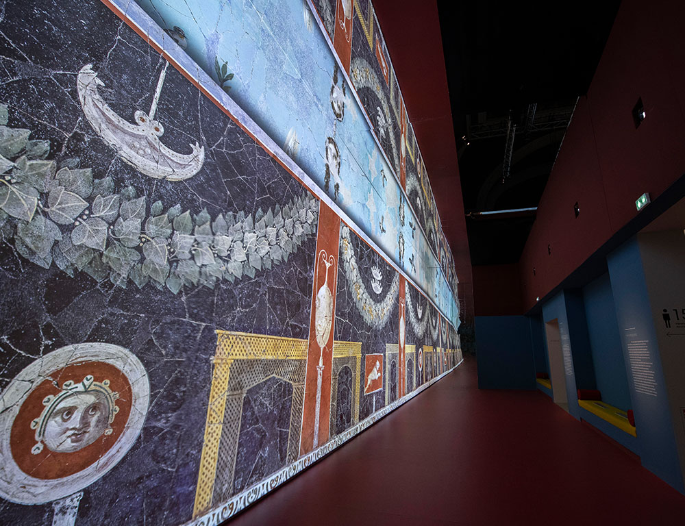 Digital Projection Brings Pompeii to Life in Paris