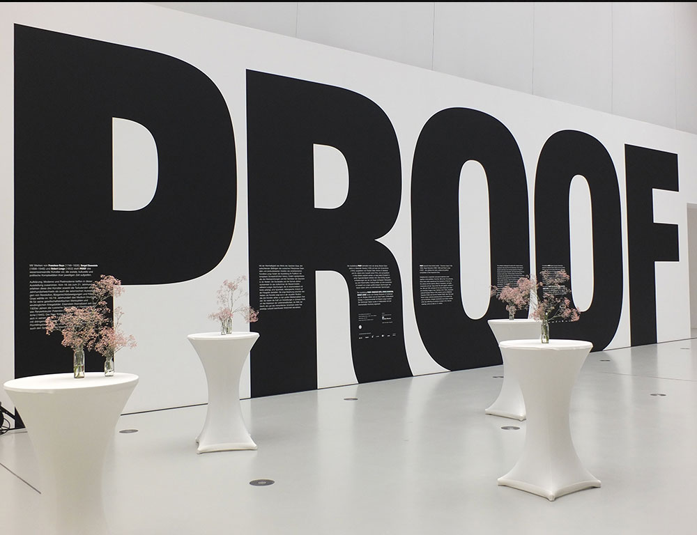 Rahmen der PROOF-Ausstellung in den Hamburger