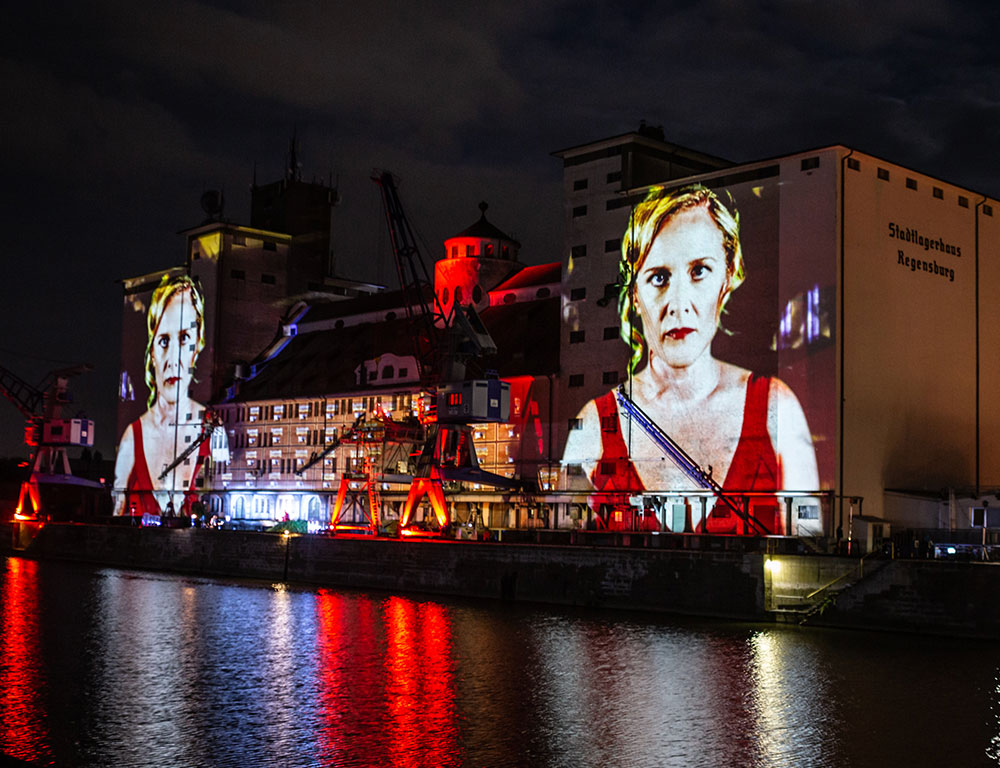 TITAN-Laserprojektoren sind der Schlüssel zu atemberaubenden Bildern der Open-Air-Oper