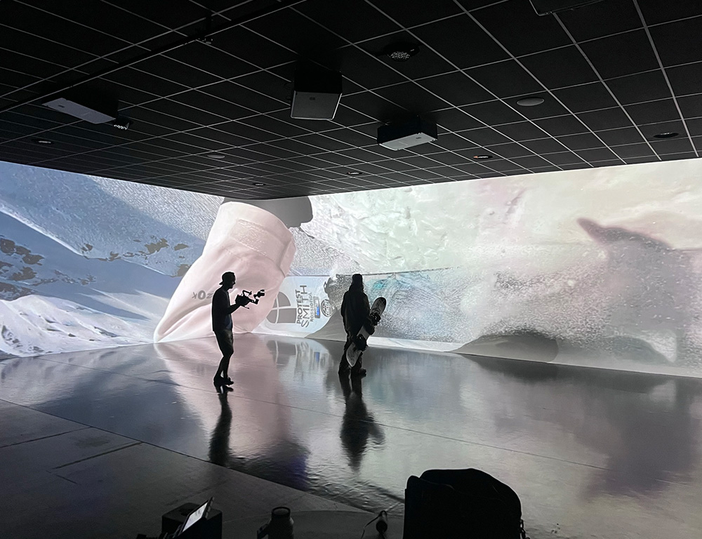 Digital Projection delivers VR versatility for state-of-the-art studio