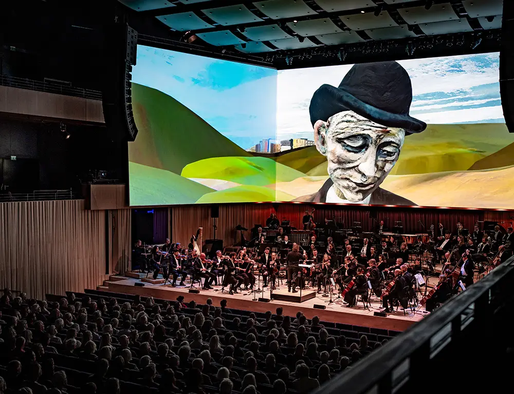 アート・デザイン・音楽 THEATRE DES REALITES Digital Projection lights up the Kilden Performing Arts Centre